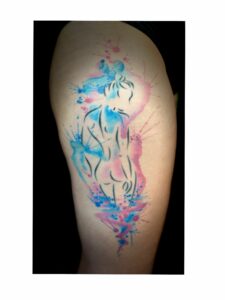 QueegQueg Tattoo Girl Aquapunch